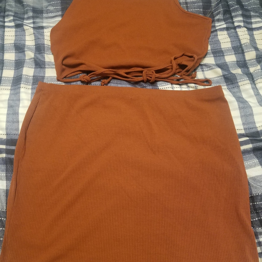2 Piece Set - Picture 3 of 5